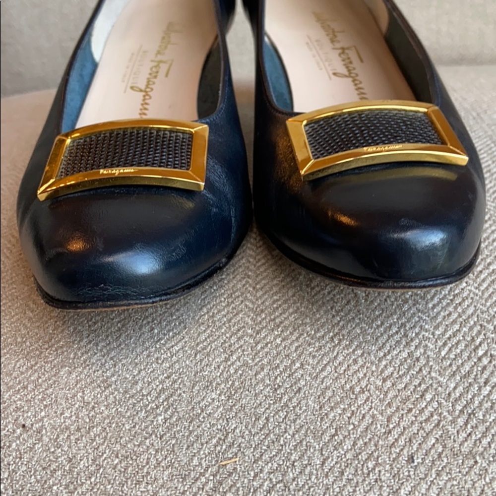 🌟Salvatore Ferragamo Pumps🌟 - Picture 3 of 16